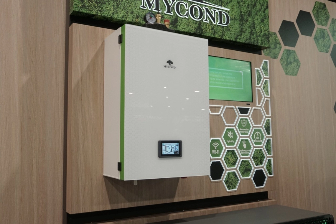 Mycond présentant des produits HVAC à l'Expo de Varsovie.