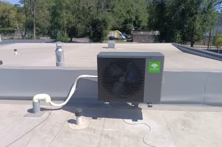 Installation de chalet avec pompes à chaleur Mycond Split série BeeHeat