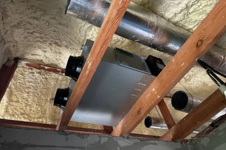 Hall de fabrication avec unités de ventilation à récupération d&#39;énergie Mycond MVS DW