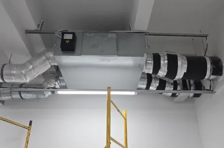 Centre commercial avec unités de ventilation à récupération d&#39;énergie Mycond MVS