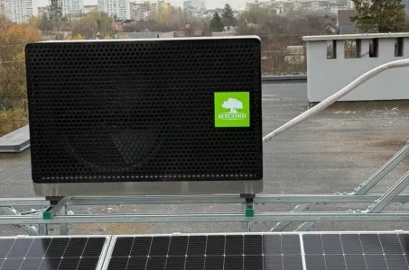 Installation de toiture commerciale avec la pompe à chaleur Mycond BeeSmart
